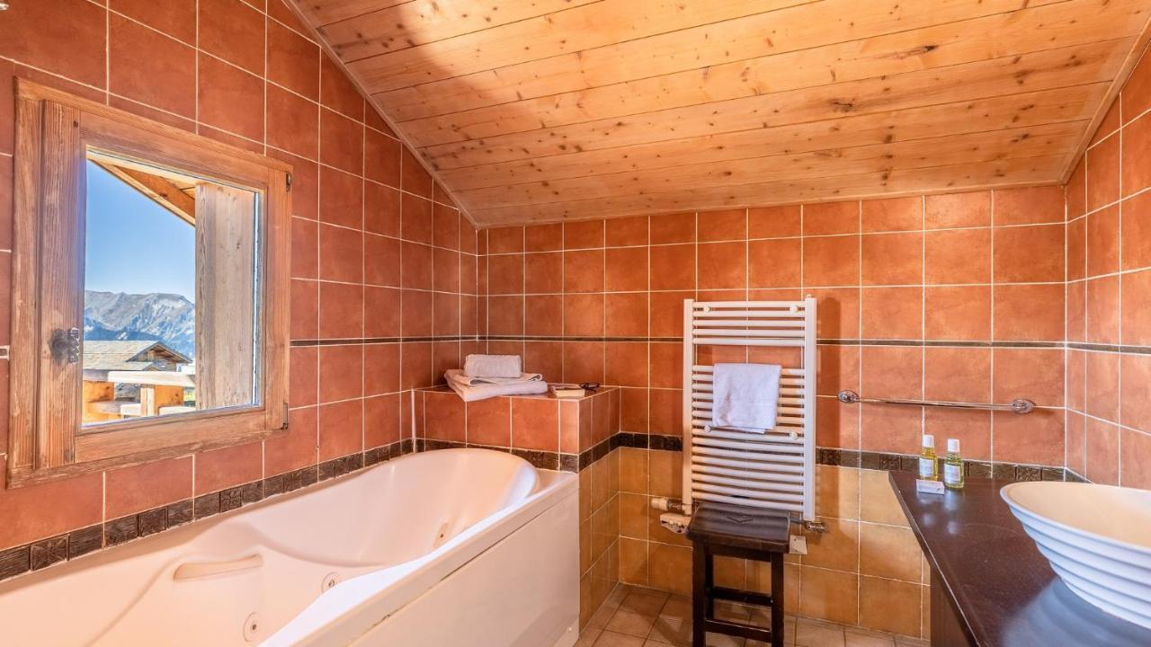 Madame Vacances Les Chalets De L'Altiport Alpe d'Huez Bagian luar foto