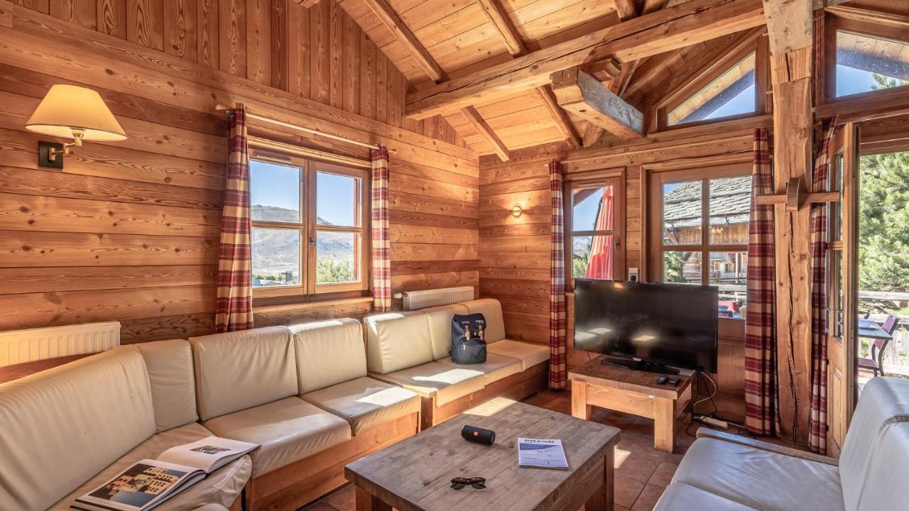 Madame Vacances Les Chalets De L'Altiport Alpe d'Huez Bagian luar foto