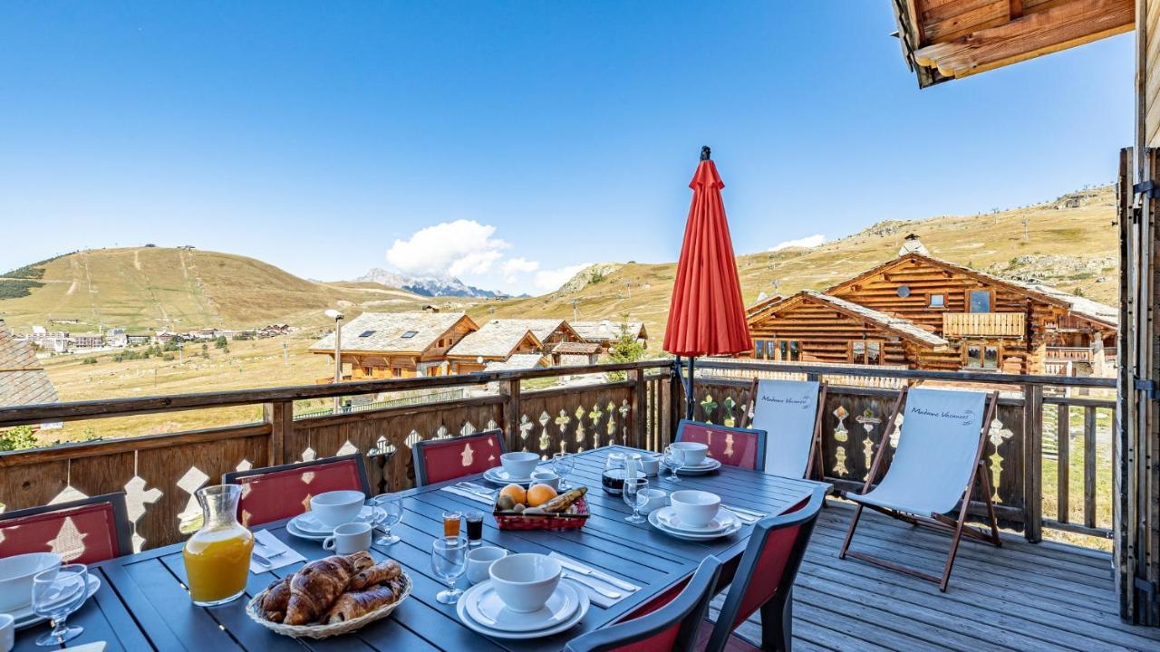 Madame Vacances Les Chalets De L'Altiport Alpe d'Huez Bagian luar foto