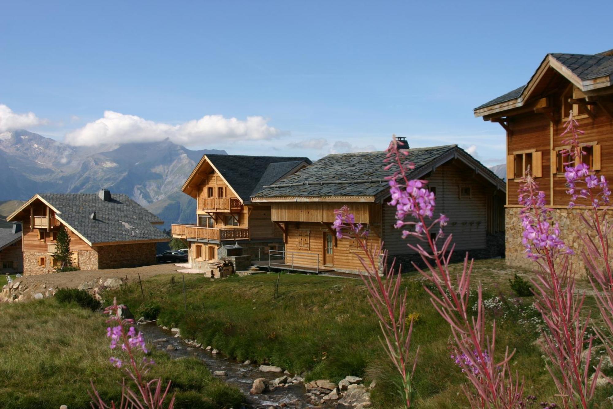 Madame Vacances Les Chalets De L'Altiport Alpe d'Huez Bagian luar foto