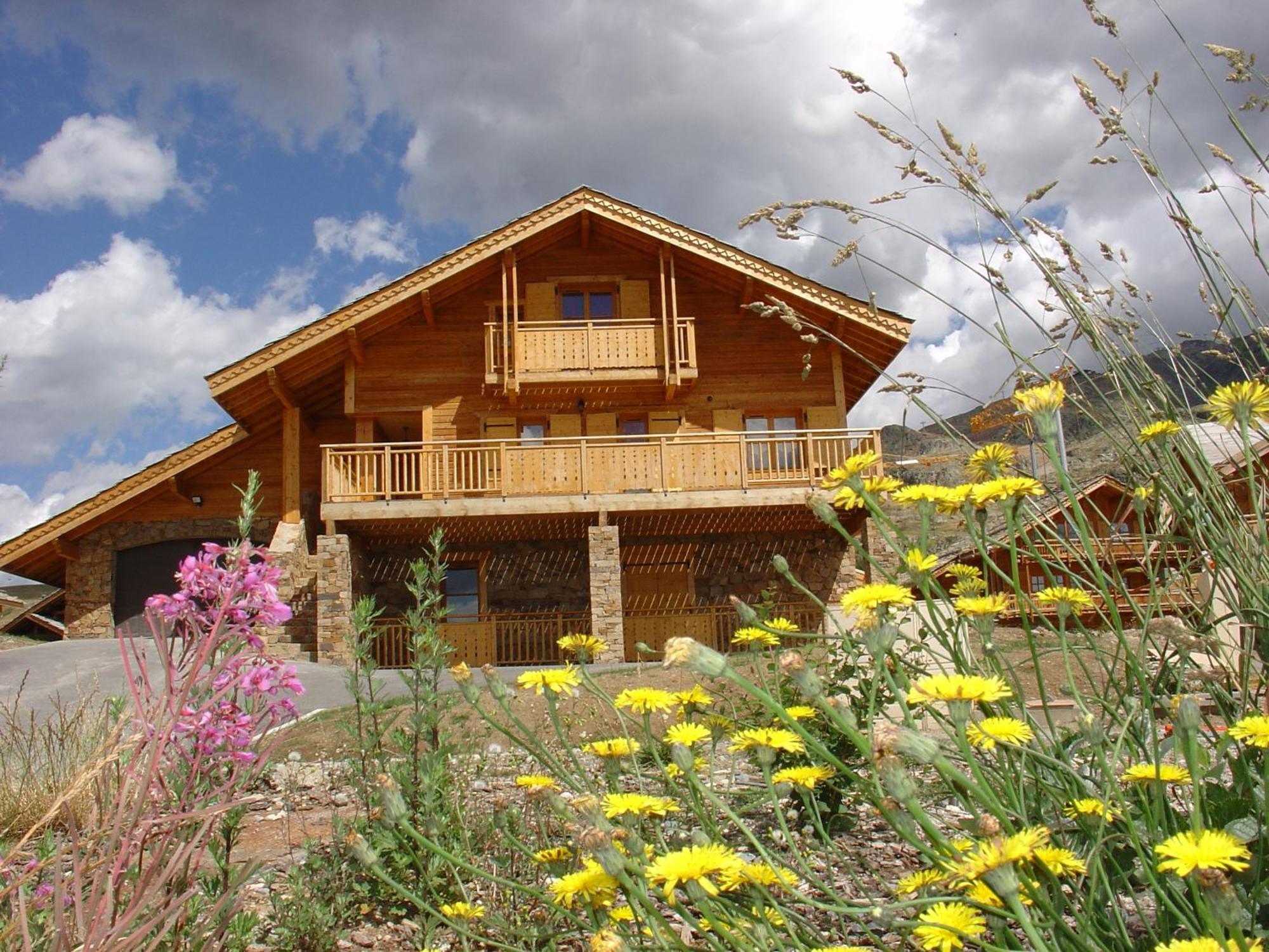 Madame Vacances Les Chalets De L'Altiport Alpe d'Huez Bagian luar foto