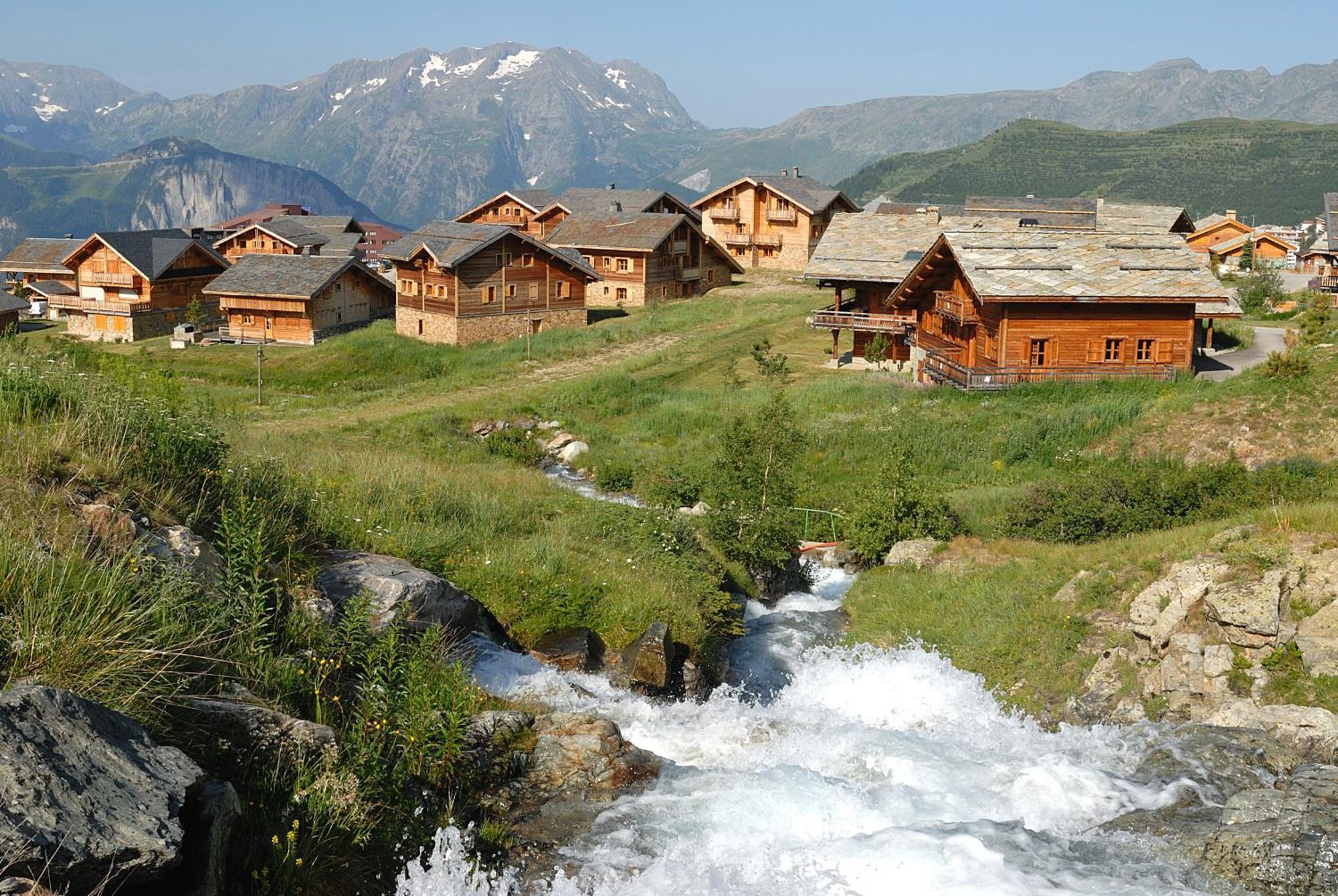 Madame Vacances Les Chalets De L'Altiport Alpe d'Huez Bagian luar foto