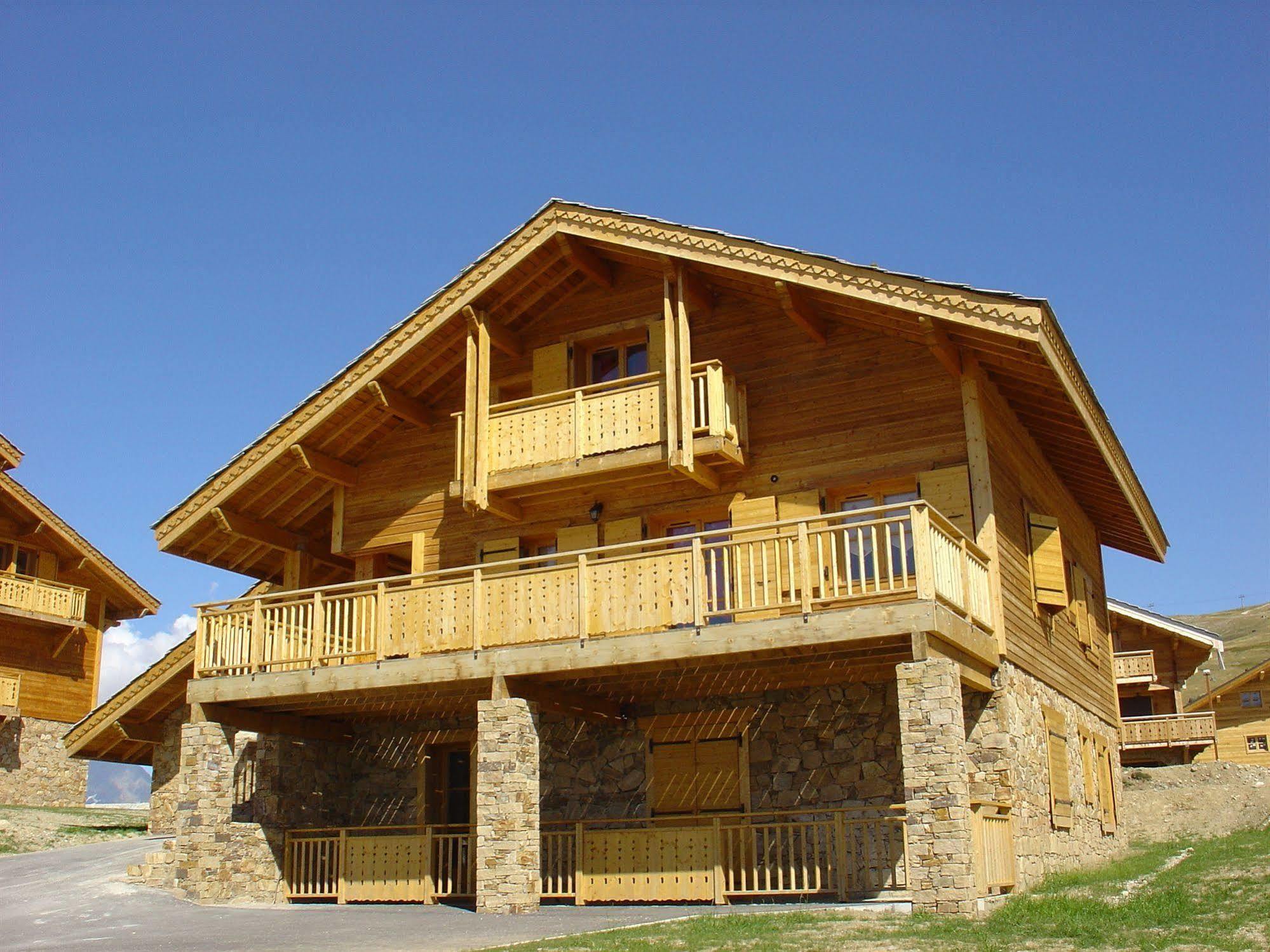 Madame Vacances Les Chalets De L'Altiport Alpe d'Huez Bagian luar foto