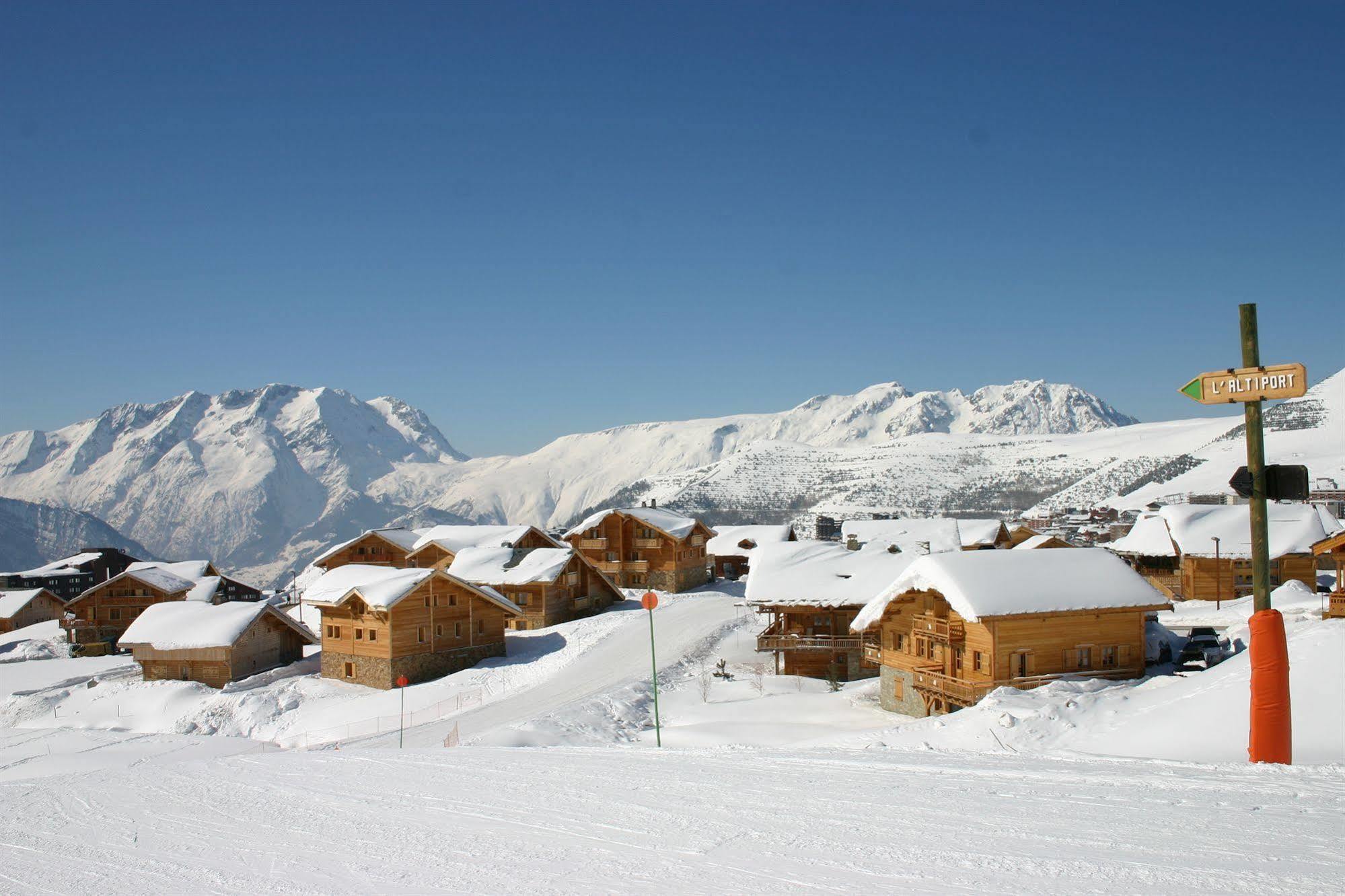 Madame Vacances Les Chalets De L'Altiport Alpe d'Huez Bagian luar foto
